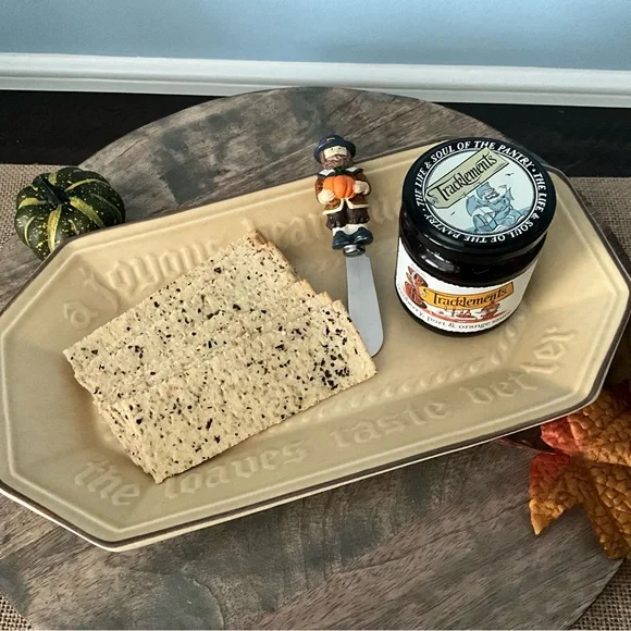 VINTAGE Pfaltzgraff Village Bread Plate - Picture 5 of 7